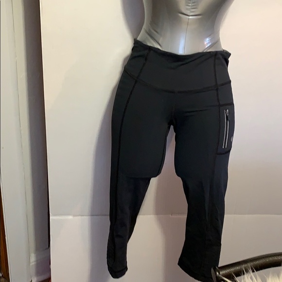 RARE. Run Fast Crop size 6 lululemon - Picture 5 of 10